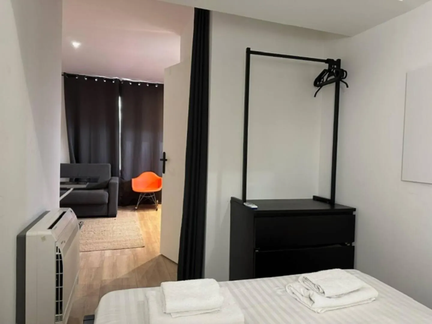 Studio Steps From The Palace, Beach, City Center Cannes